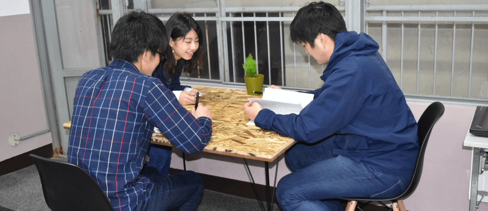 Photo by Fakurian Design